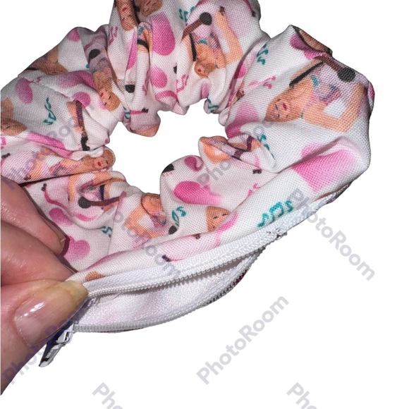 💗 Swifties guitar zipper hair scrunchie hand made USA cotton print NWT summer - Picture 2 of 4